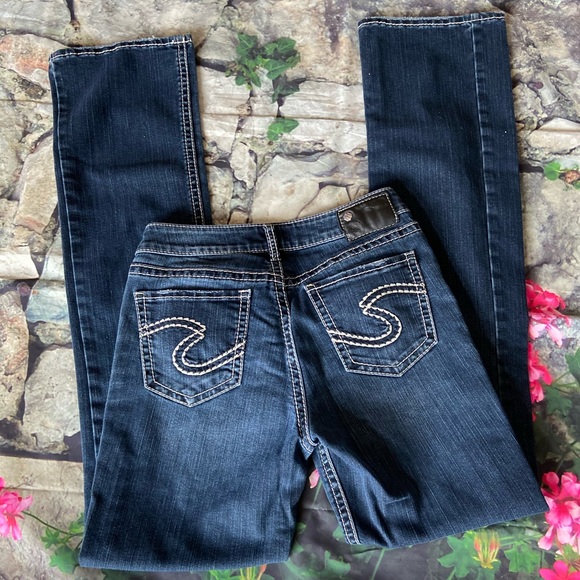 Silver Jeans - Picture 2 of 8